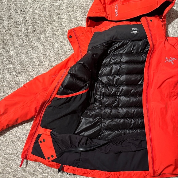 Arc’teryx insulated Andessa jacket - new, demo model w/o tags - Picture 2 of 7